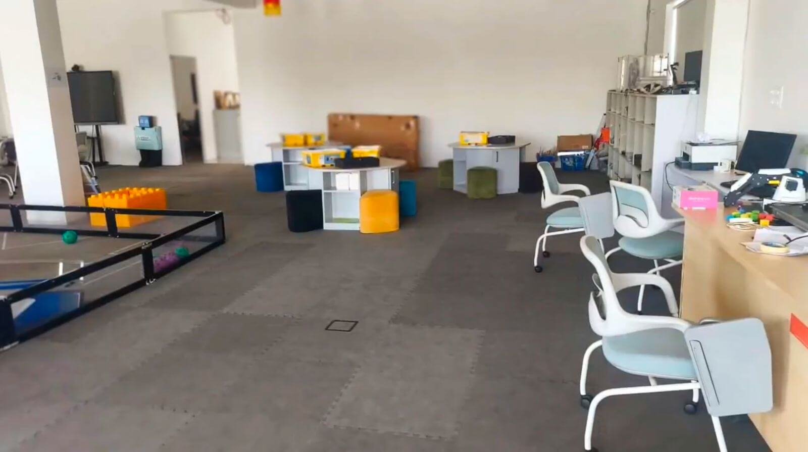 MittyVerse robotics lab interior Gurugram Sector 85 STEAM makerspace